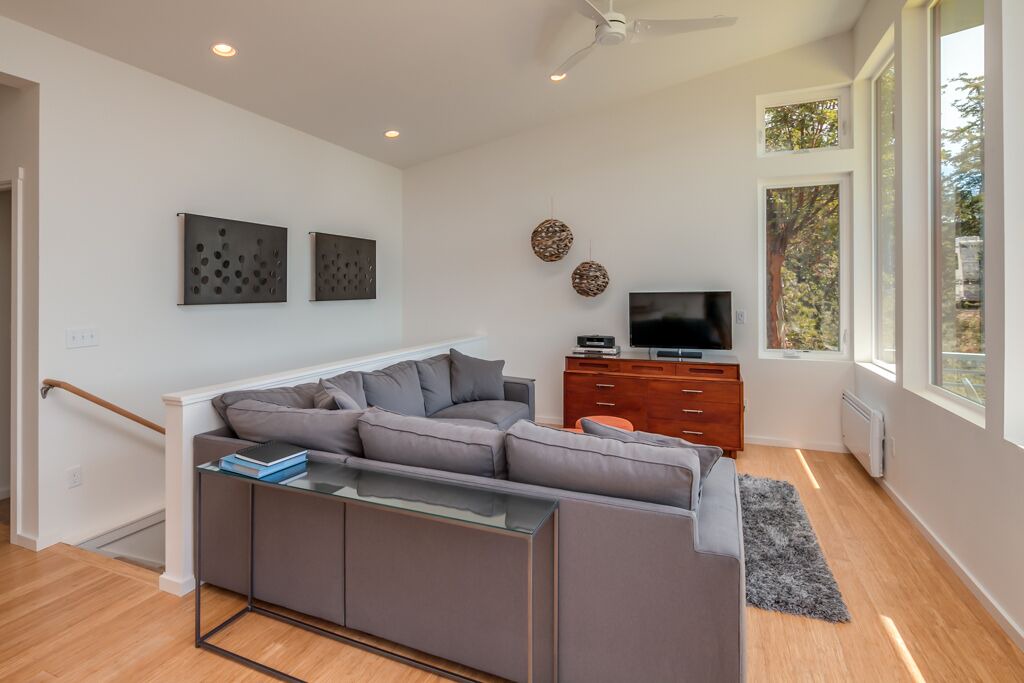 Photo of Livingroom in Eastsound