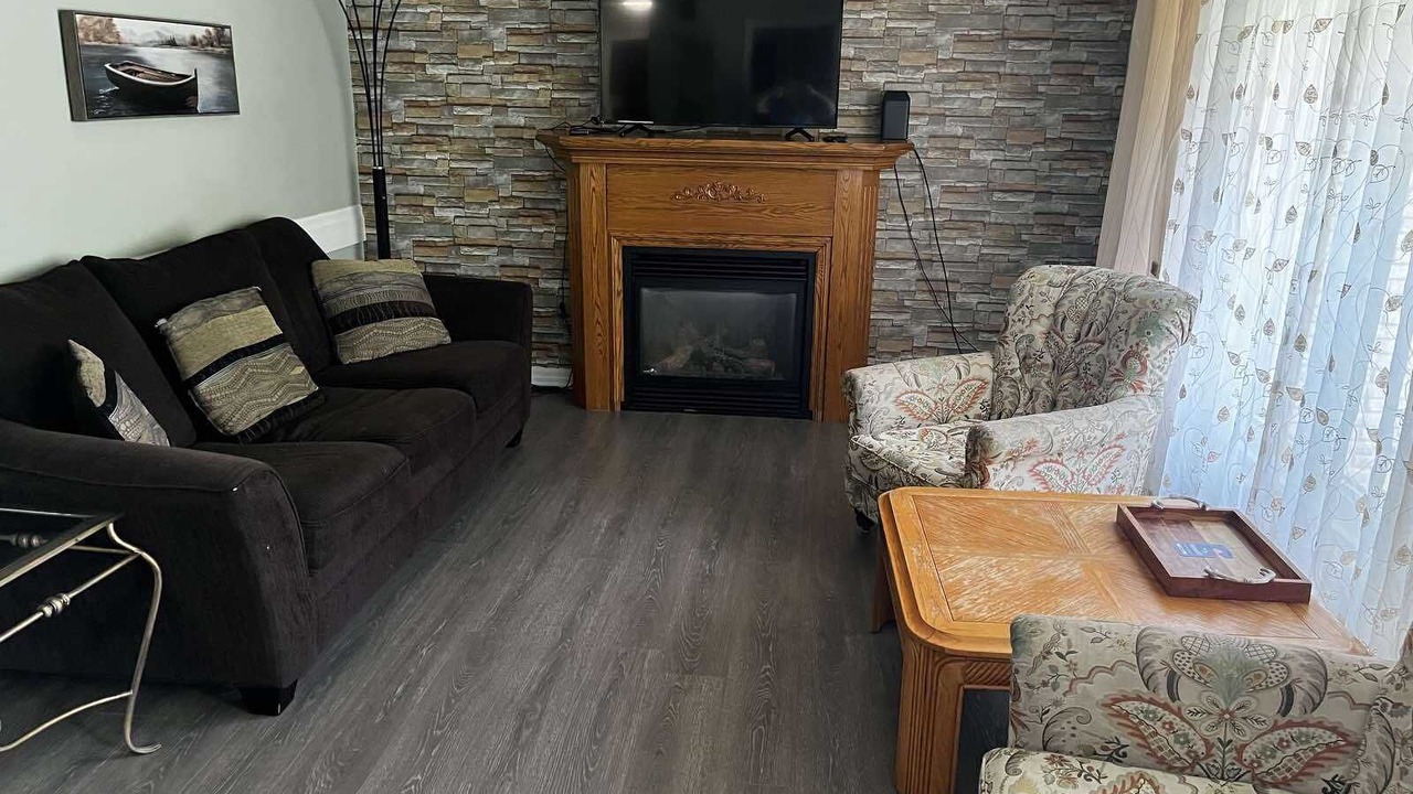 Photo of Livingroom in Alcona