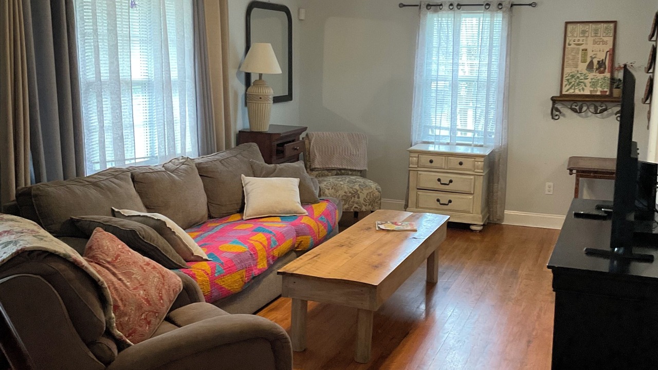 Photo of Livingroom in Lupton City