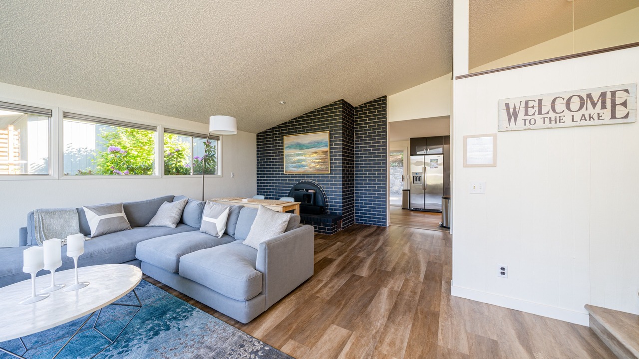 Photo of Others in Manson