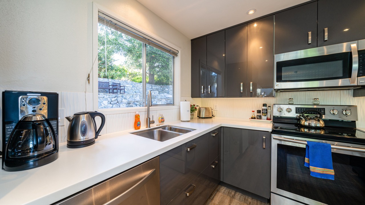 Photo of Others in Manson