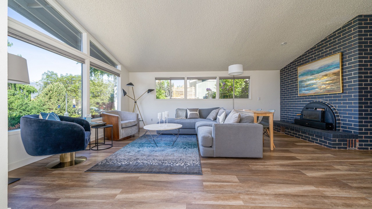 Photo of Others in Manson