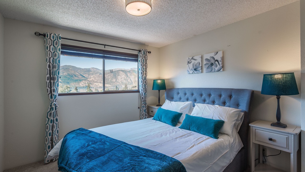 Photo of Others in Manson