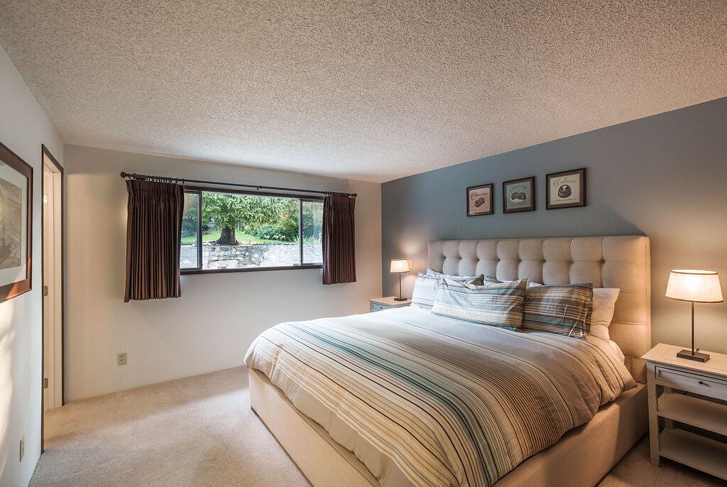 Photo of Others in Manson