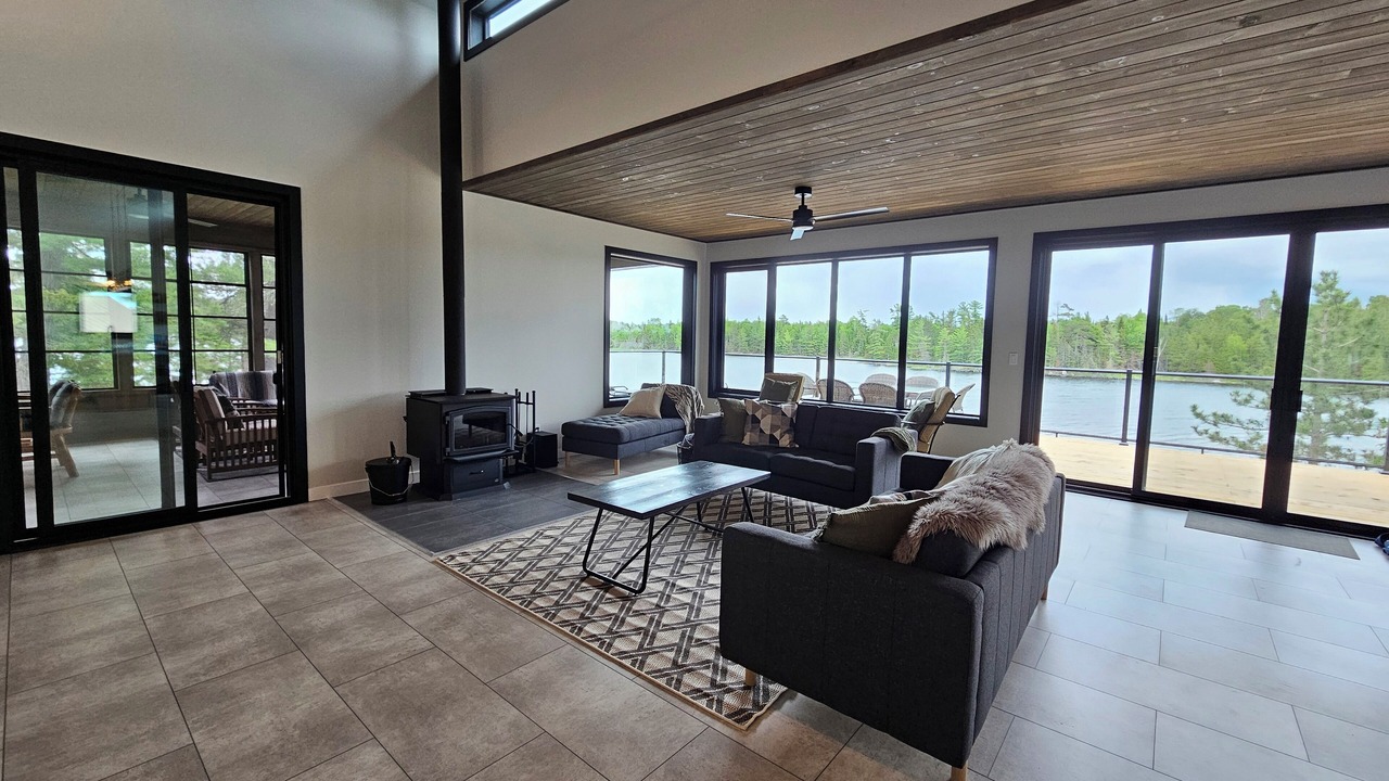 Photo of Livingroom in Sioux Narrows Nestor Falls
