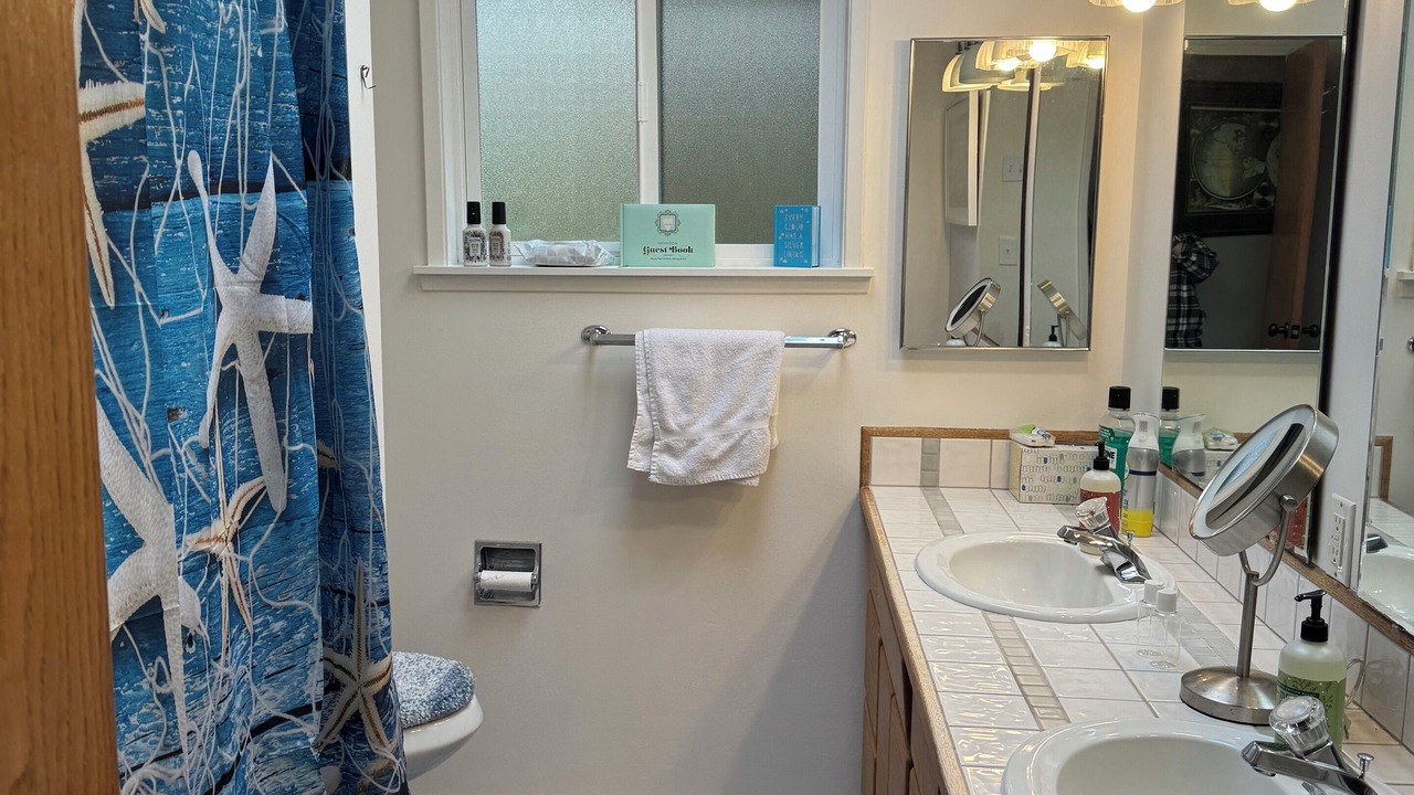 Photo of Bathroom in Boulevard Bluffs