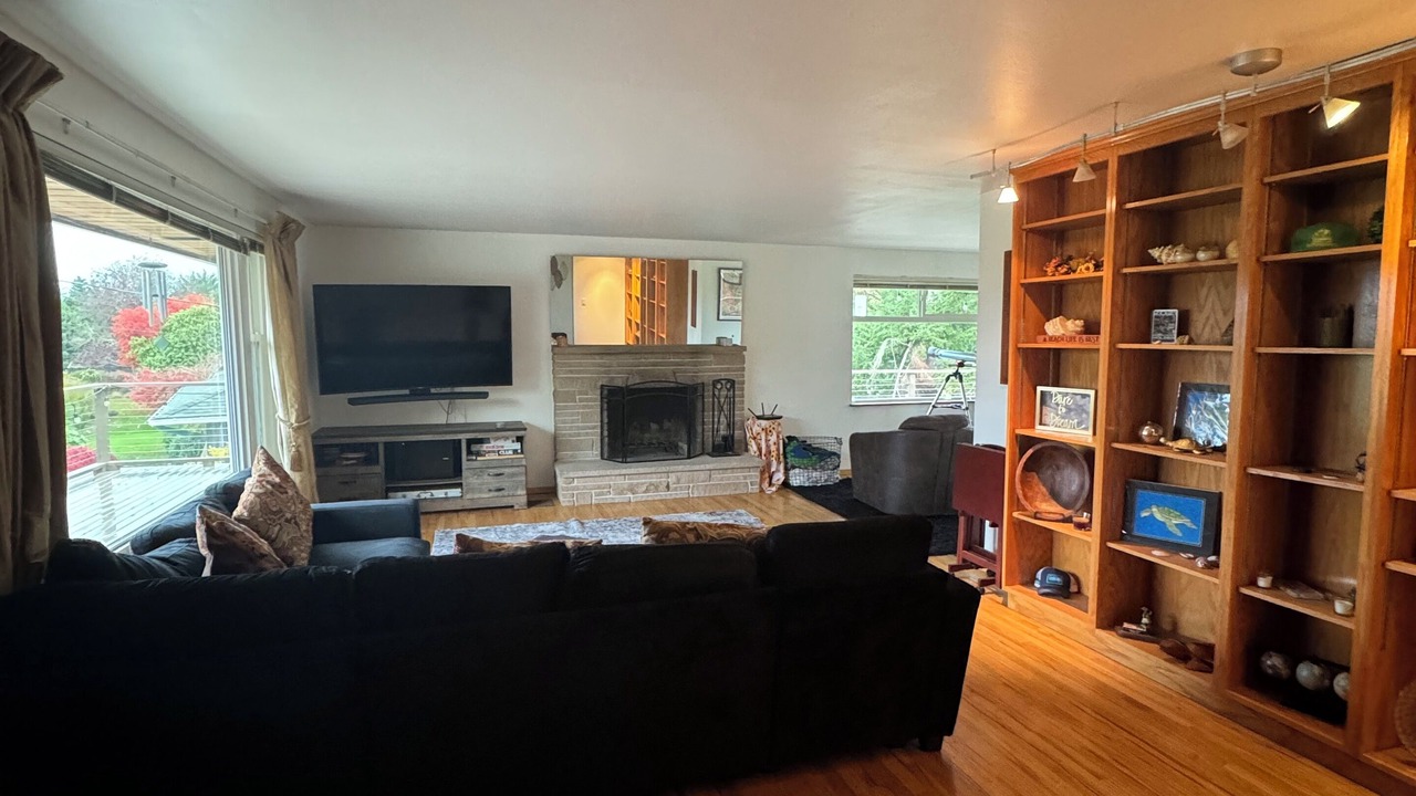 Photo of Livingroom in Boulevard Bluffs