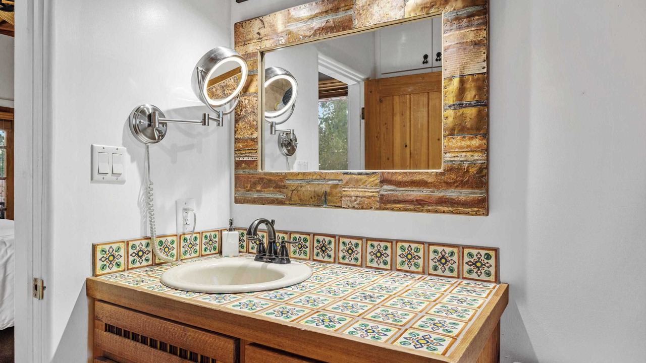 Photo of Bathroom in South Capitol