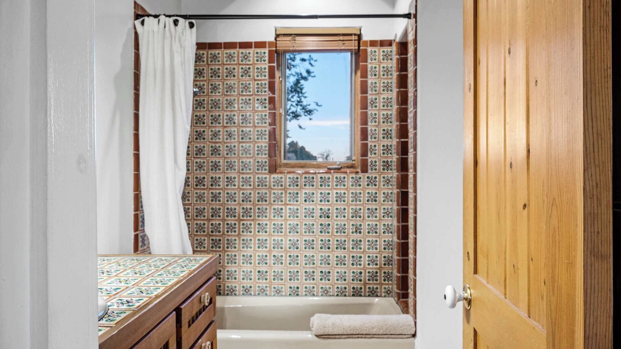 Photo of Bathroom in South Capitol