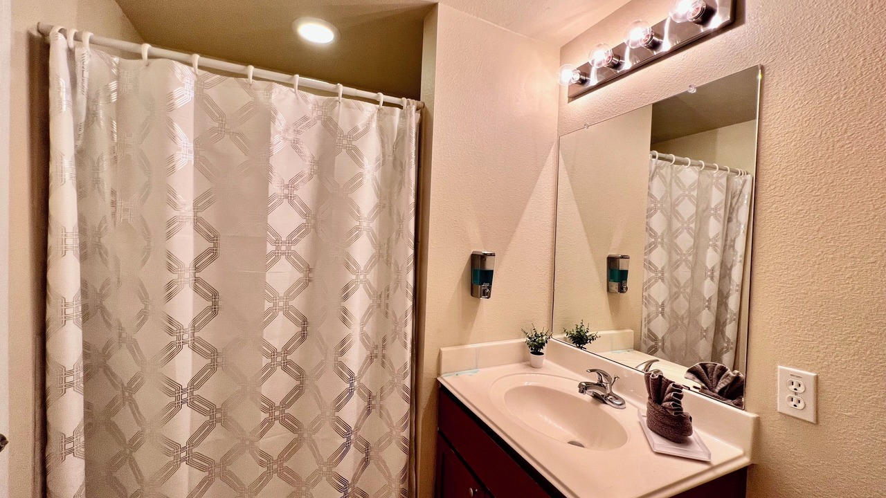 Photo of Bathroom in Eckhert Crossing