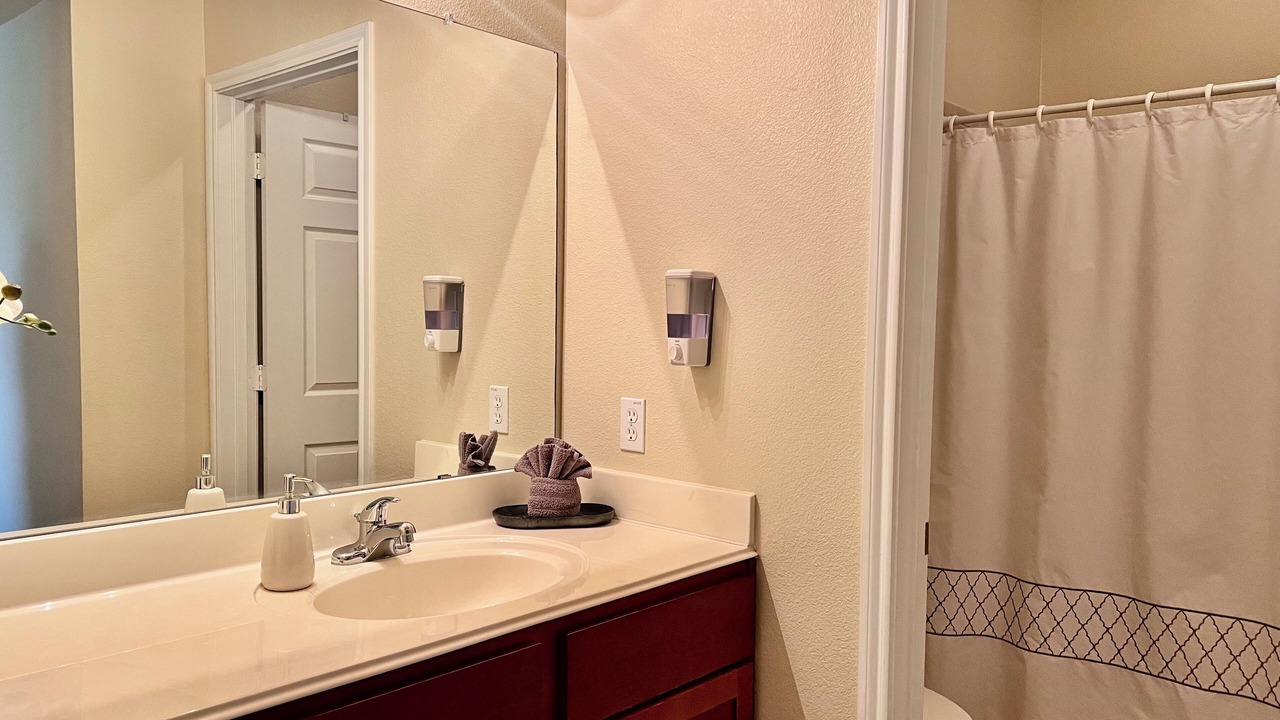 Photo of Bathroom in Eckhert Crossing