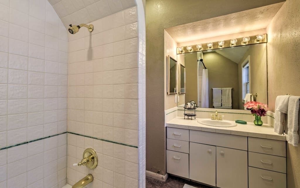 Photo of Bathroom in Arroyo Seco