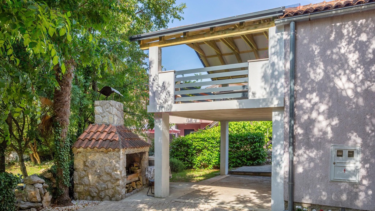 Photo of Outdoor in Malinska-Dubasnica