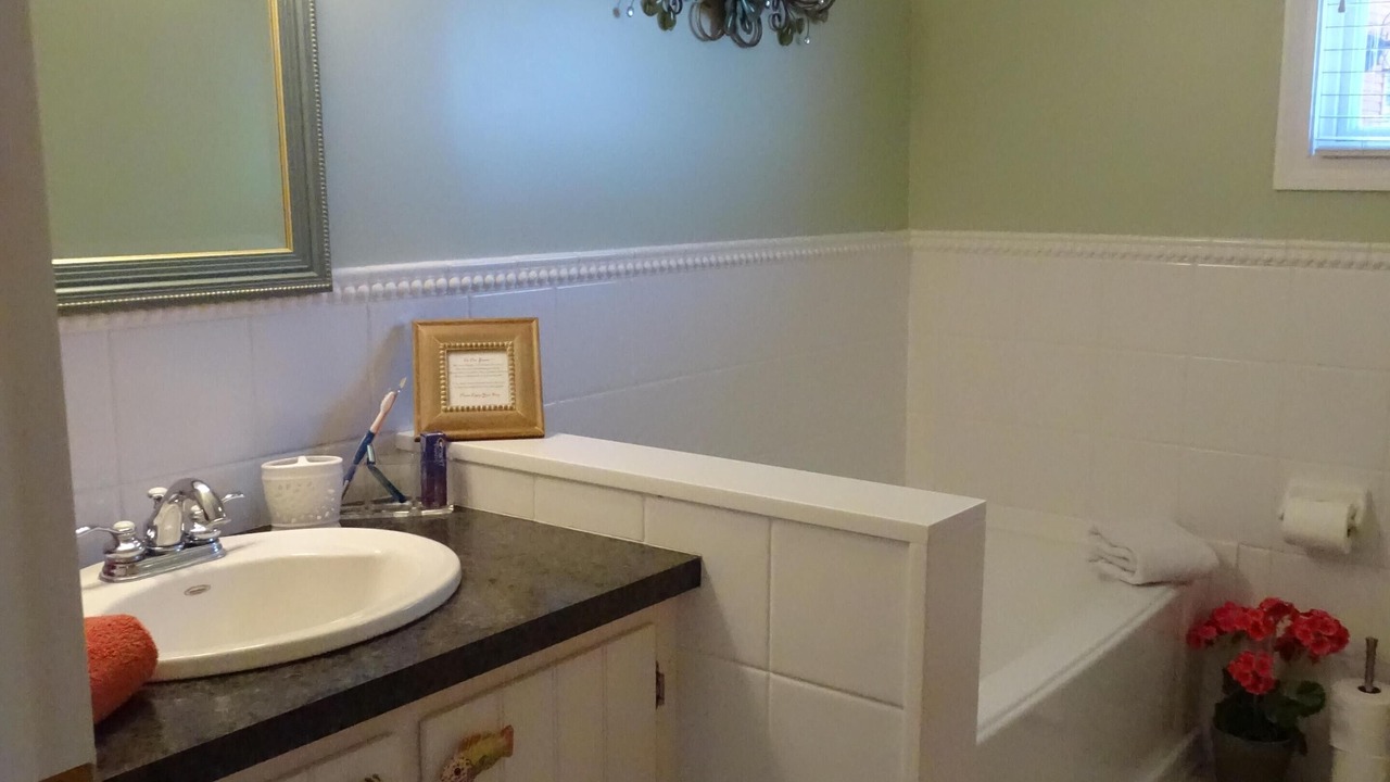 Photo of Bathroom in Town of Torrey