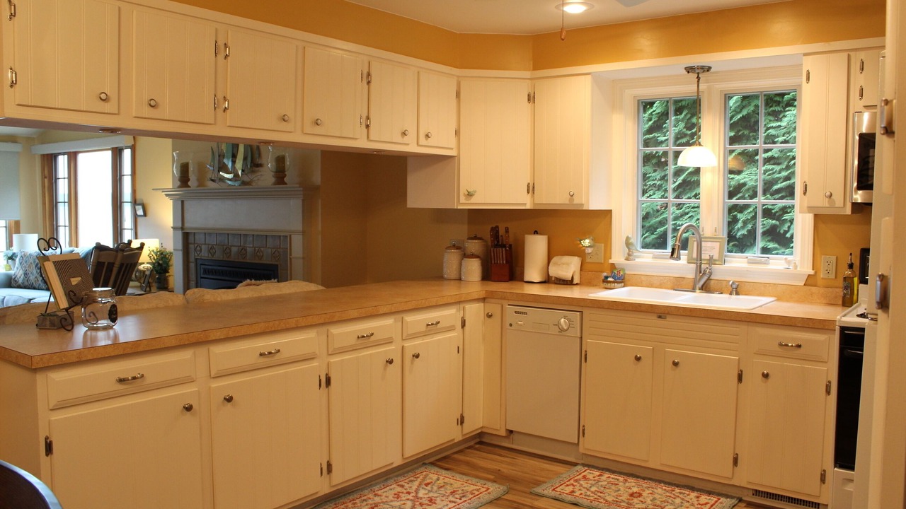 Photo of Kitchen in Town of Torrey