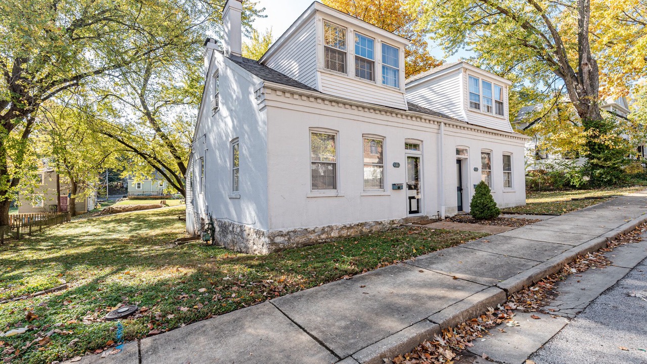 Photo of Others in St. Charles Historic District