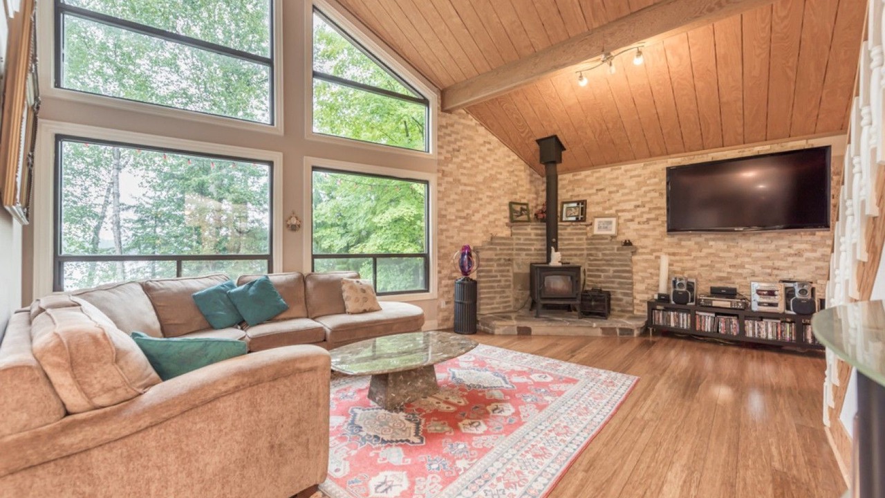 Photo of Livingroom in Trent Lakes