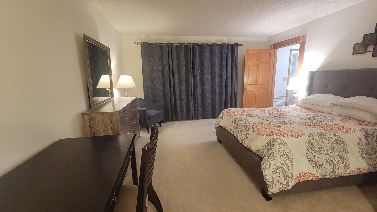 Photo of Bedroom in Urbandale