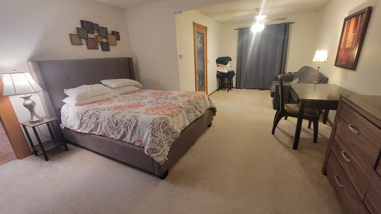 Photo of Bedroom in Urbandale