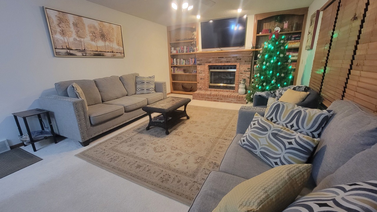 Photo of Livingroom in Urbandale