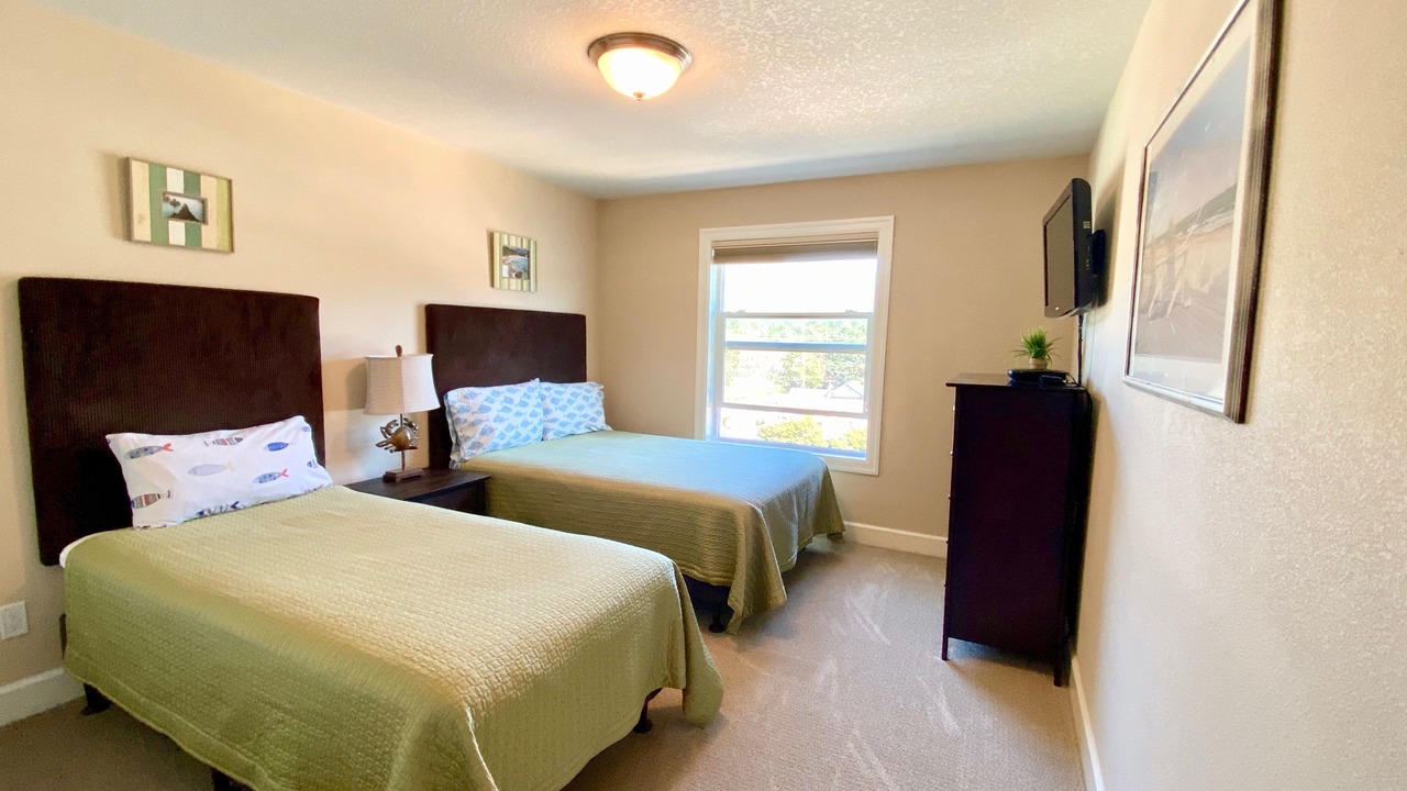Photo of Bedroom in Rockaway Beach