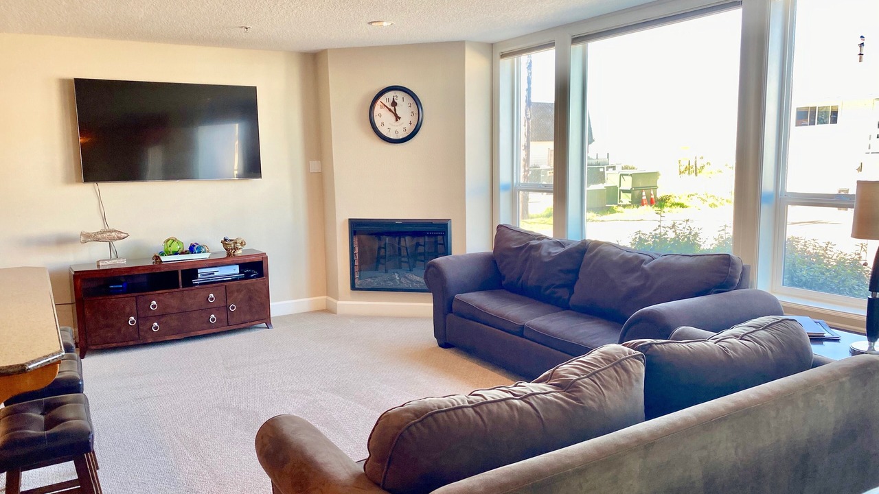 Photo of Livingroom in Rockaway Beach