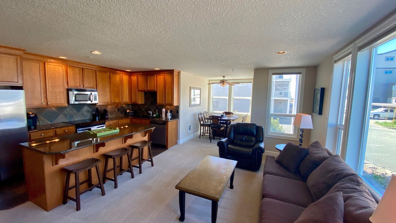Photo of Livingroom in Rockaway Beach