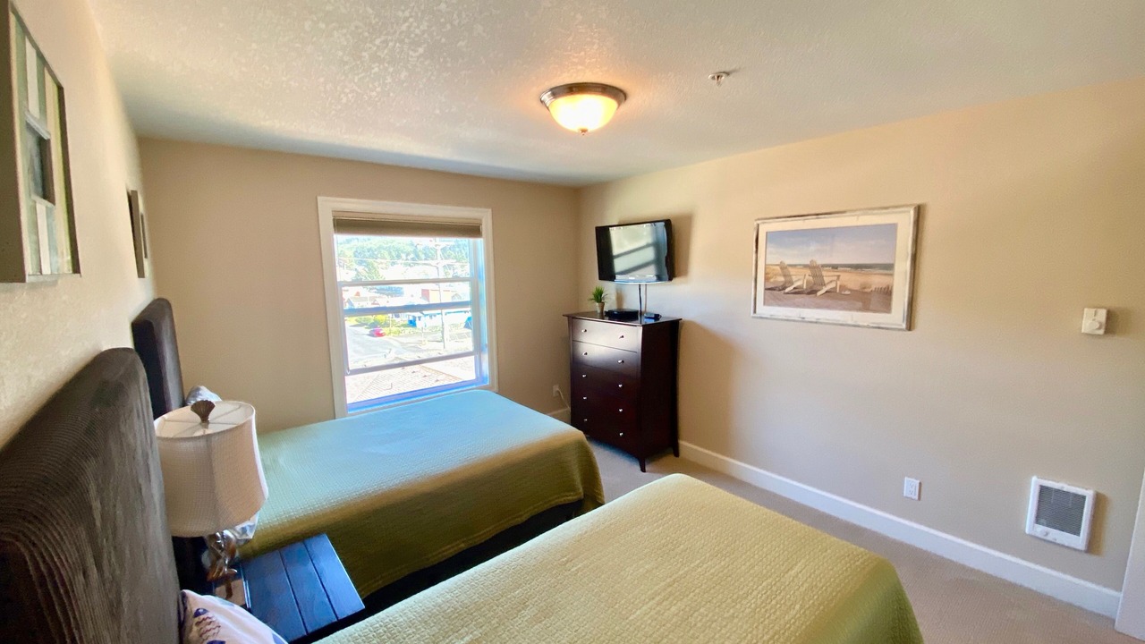Photo of Bedroom in Rockaway Beach