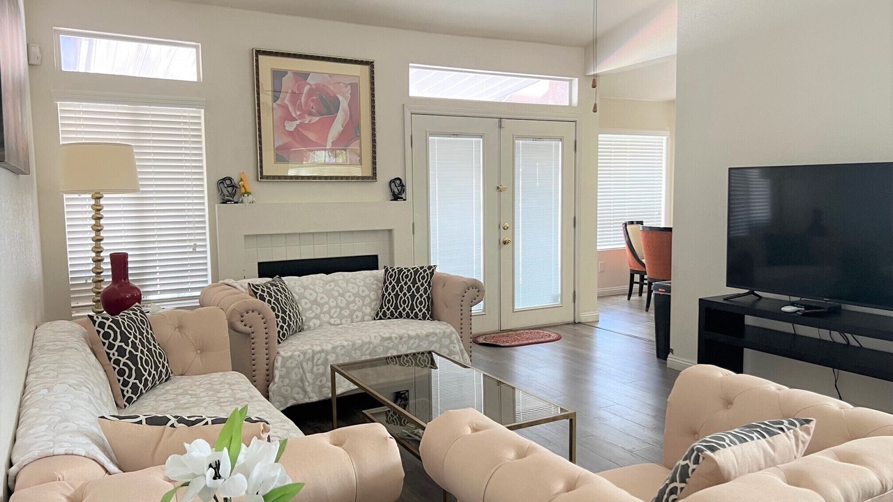 Photo of Livingroom in Spring Valley