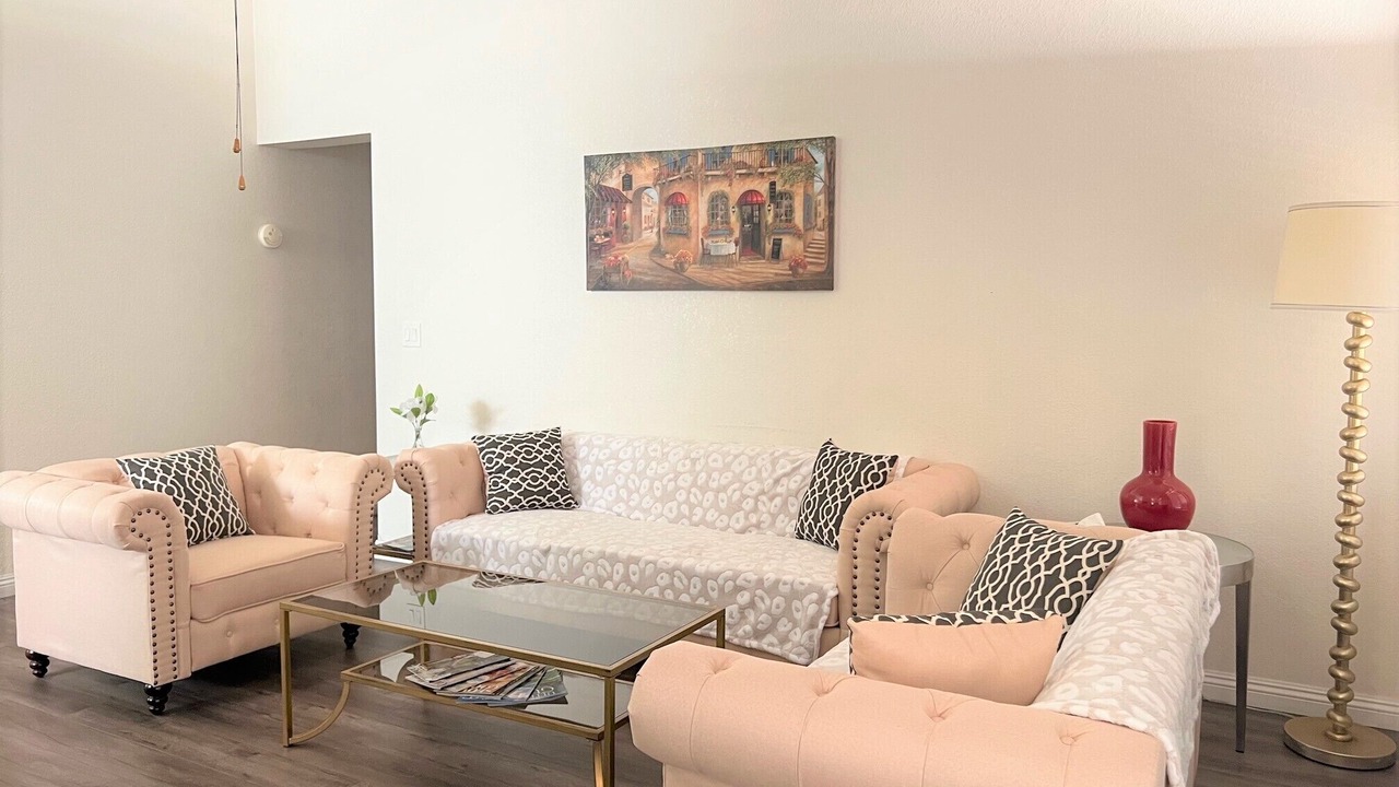 Photo of Livingroom in Spring Valley