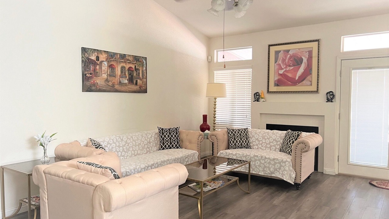 Photo of Livingroom in Spring Valley