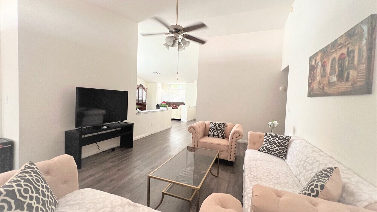 Photo of Livingroom in Spring Valley