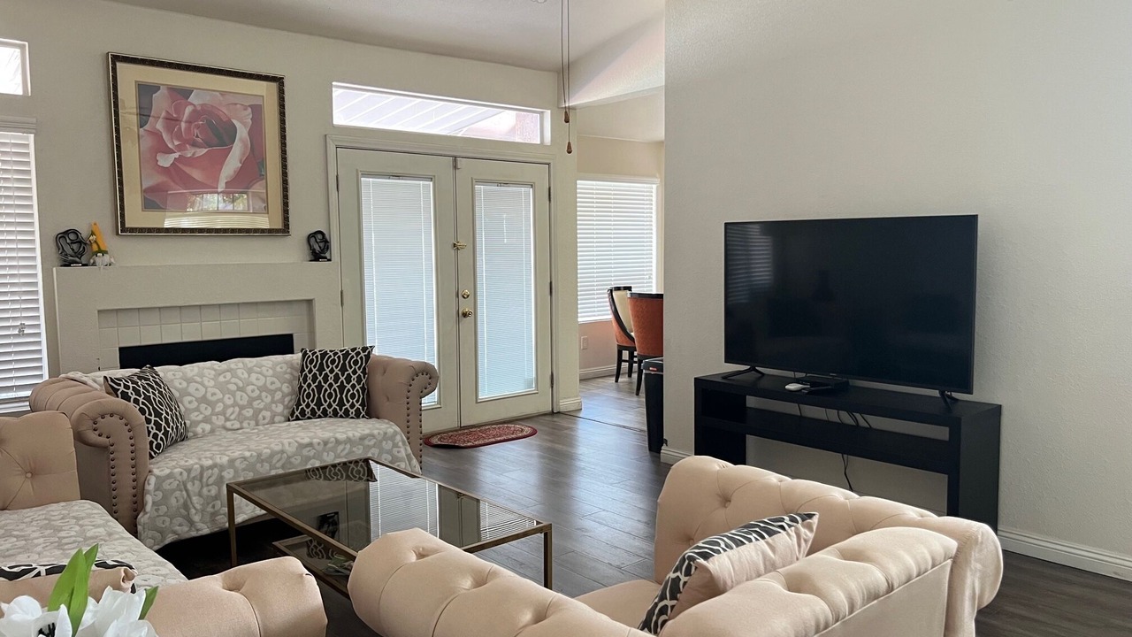 Photo of Livingroom in Spring Valley
