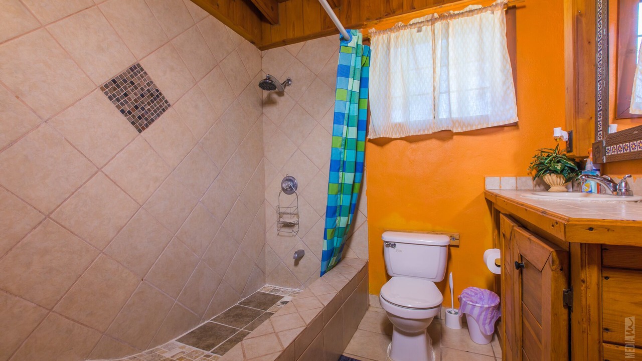 Photo of Bathroom in Brookeland