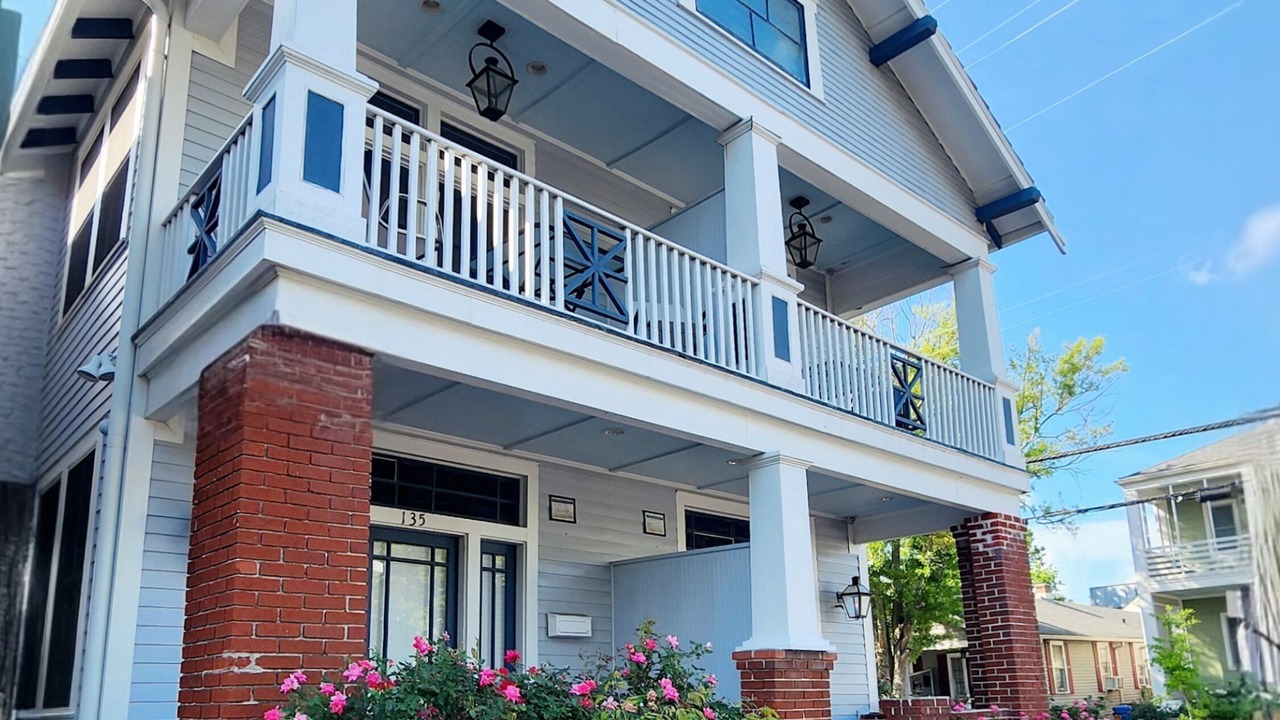 Photo of Outdoor in Mid-City