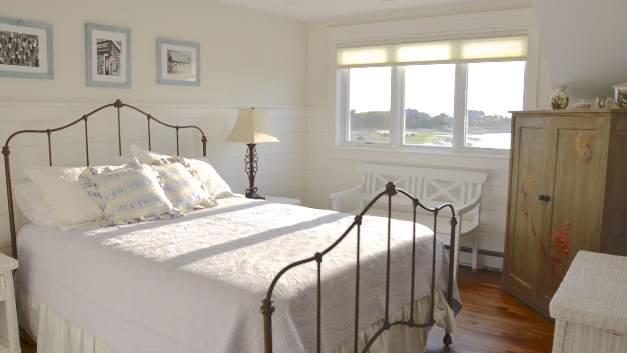 Photo of Bedroom in Silver Beach