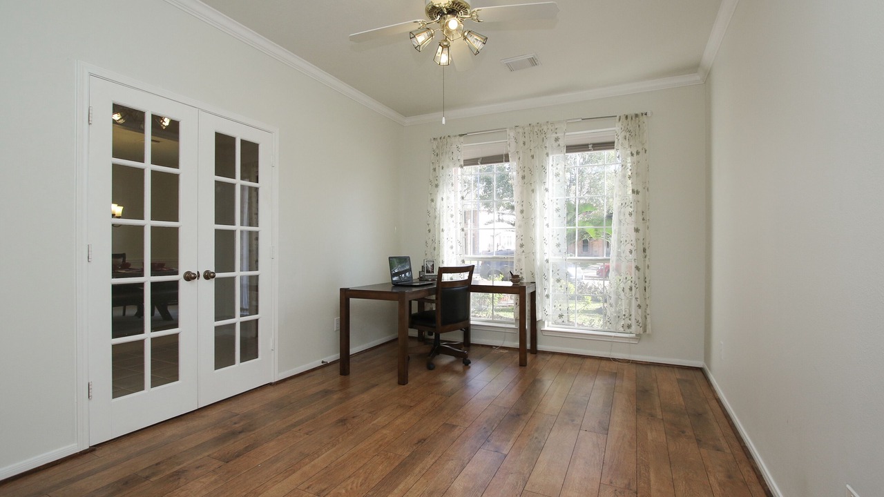 Photo of Bedroom in FM 1960