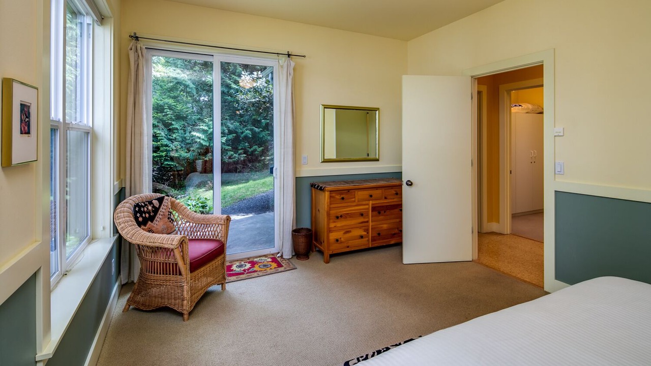 Photo of Others in Eastsound