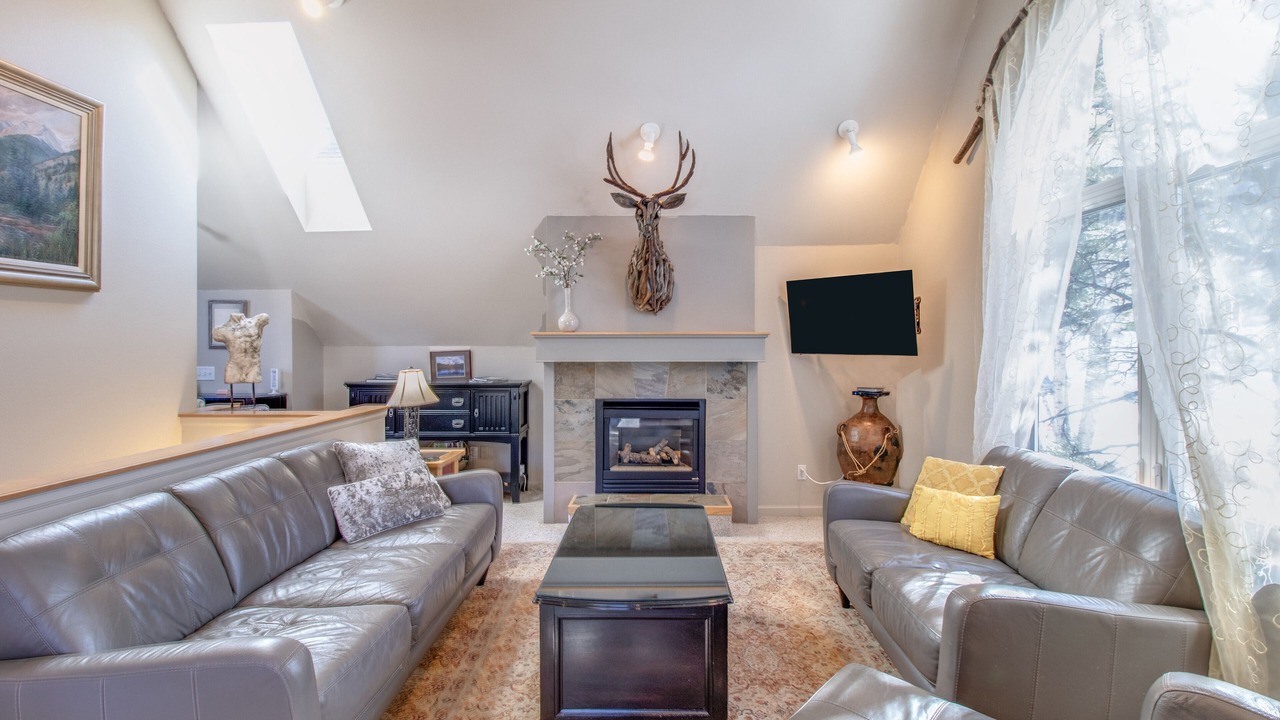 Photo of Livingroom in Estes Park