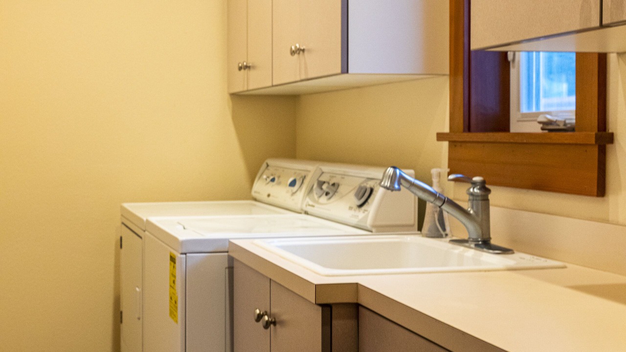 Photo of Bedroom in Happy Camp Hideaway