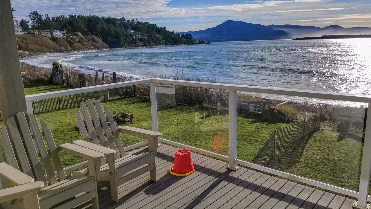 Photo of Patio Balcony in Happy Camp Hideaway