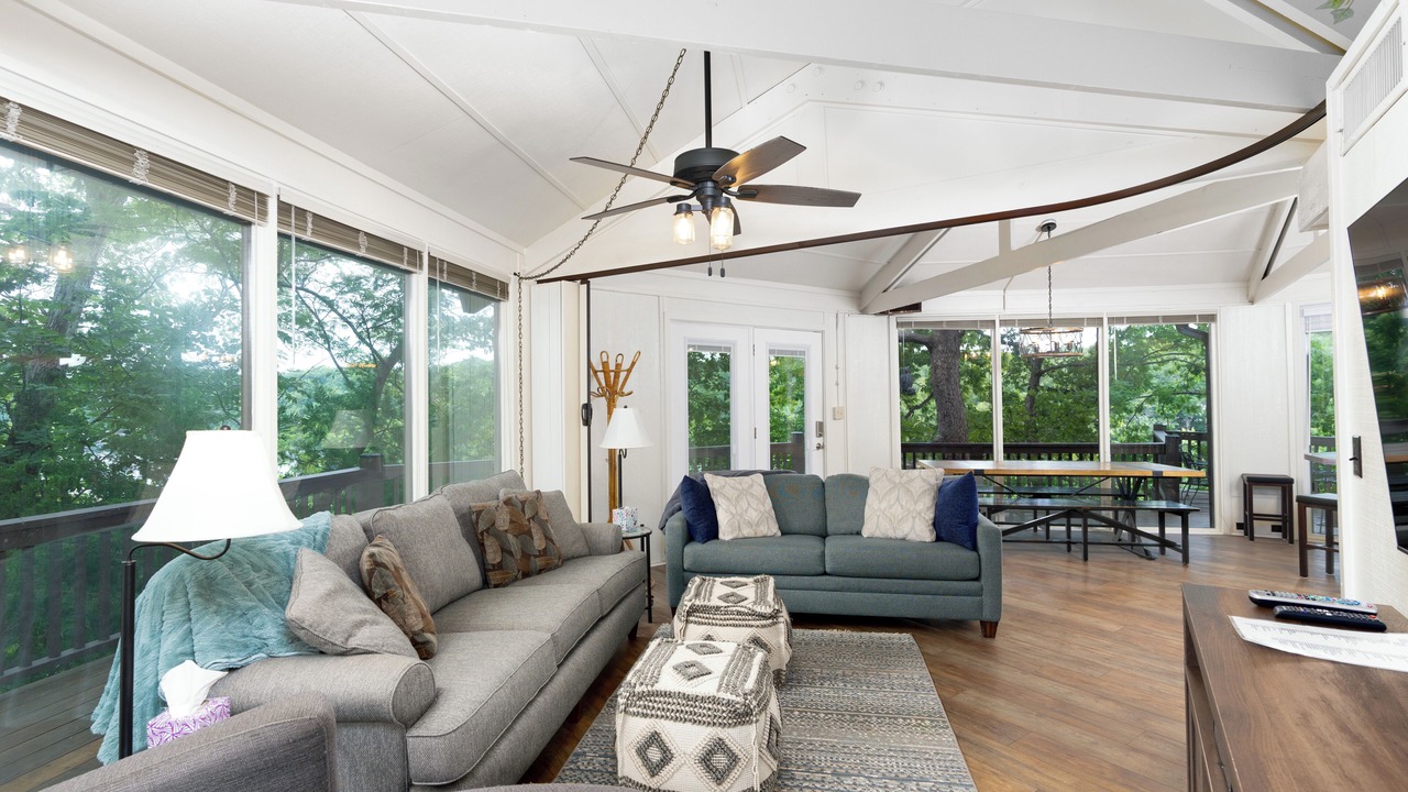 Photo of Livingroom in Village of Four Seasons