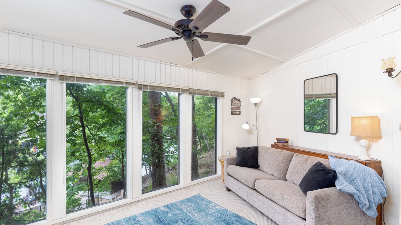 Photo of Livingroom in Village of Four Seasons