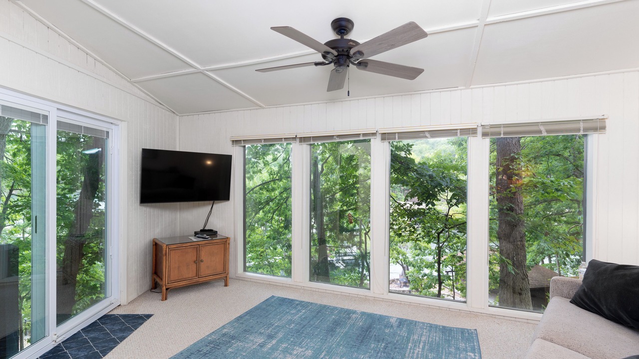 Photo of Livingroom in Village of Four Seasons