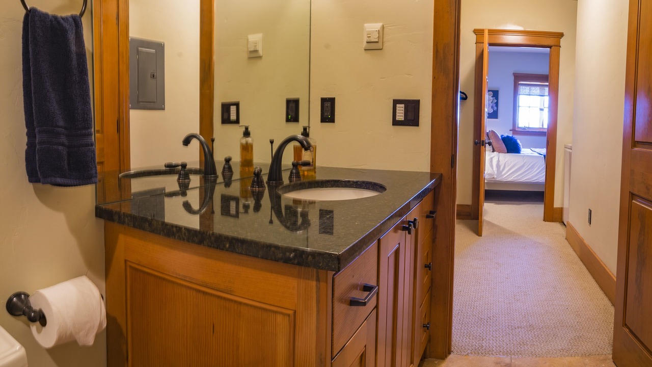 Photo of Bathroom in Astoria