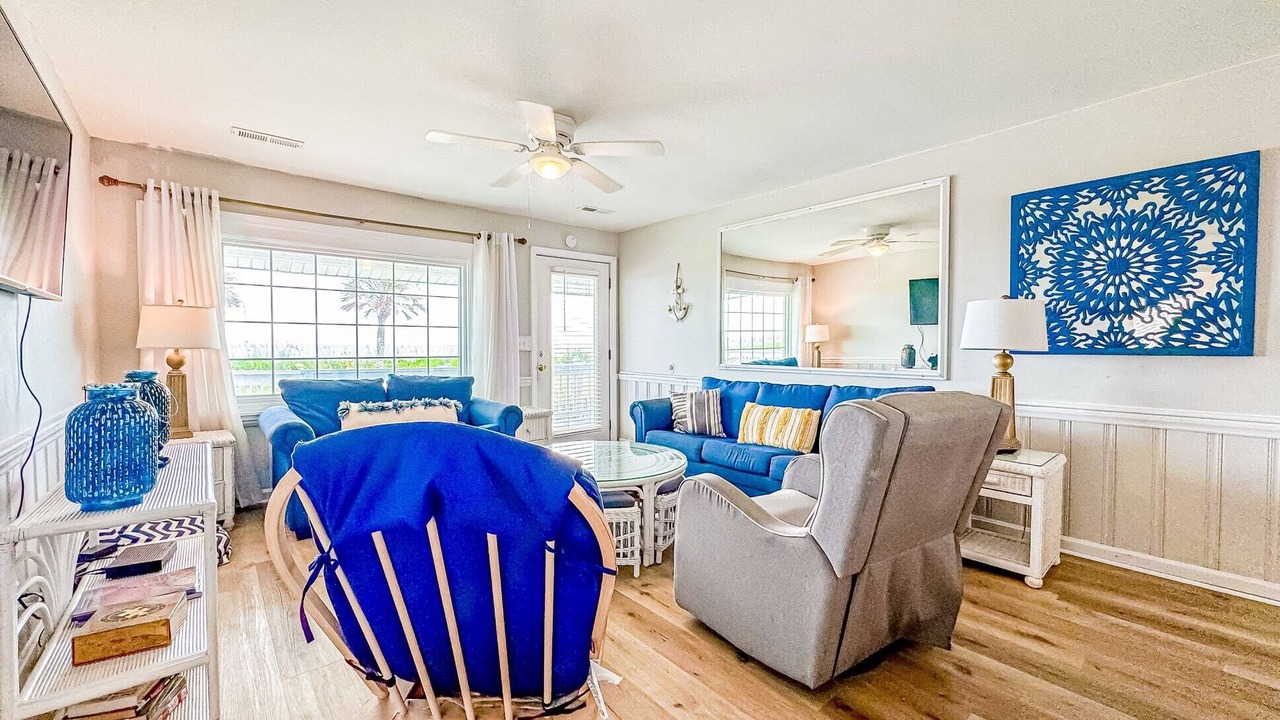 Photo of Livingroom in North Myrtle Beach