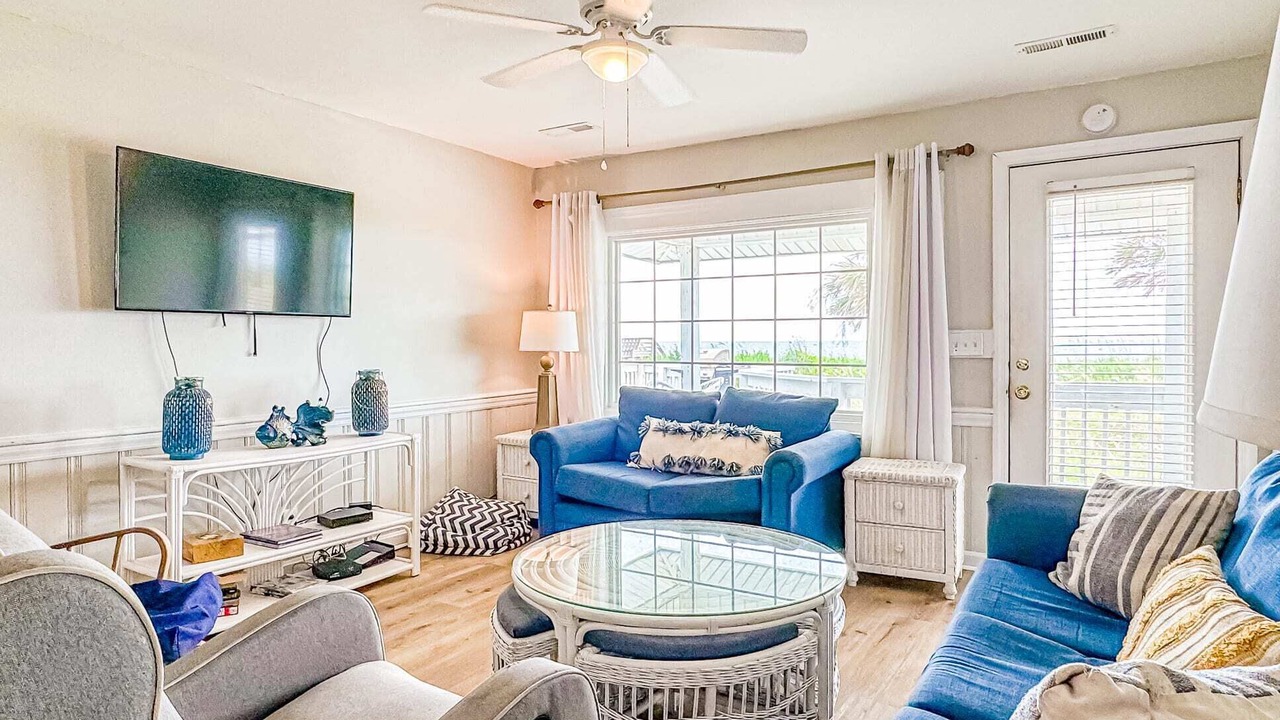Photo of Livingroom in North Myrtle Beach