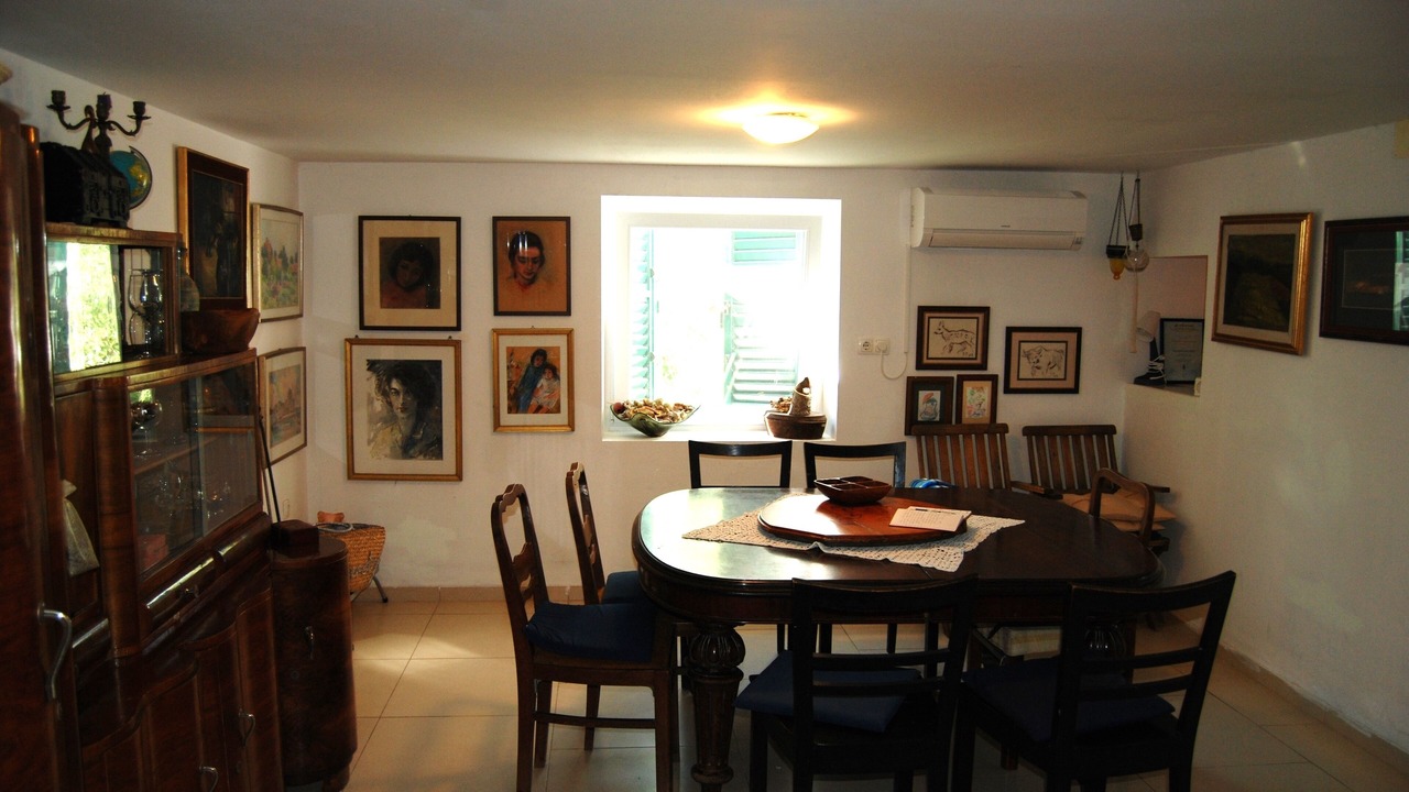Photo of Bedroom in Lukoran
