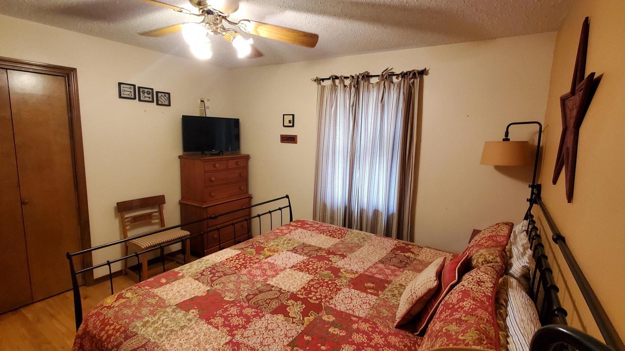 Photo of Bedroom in Holiday Island