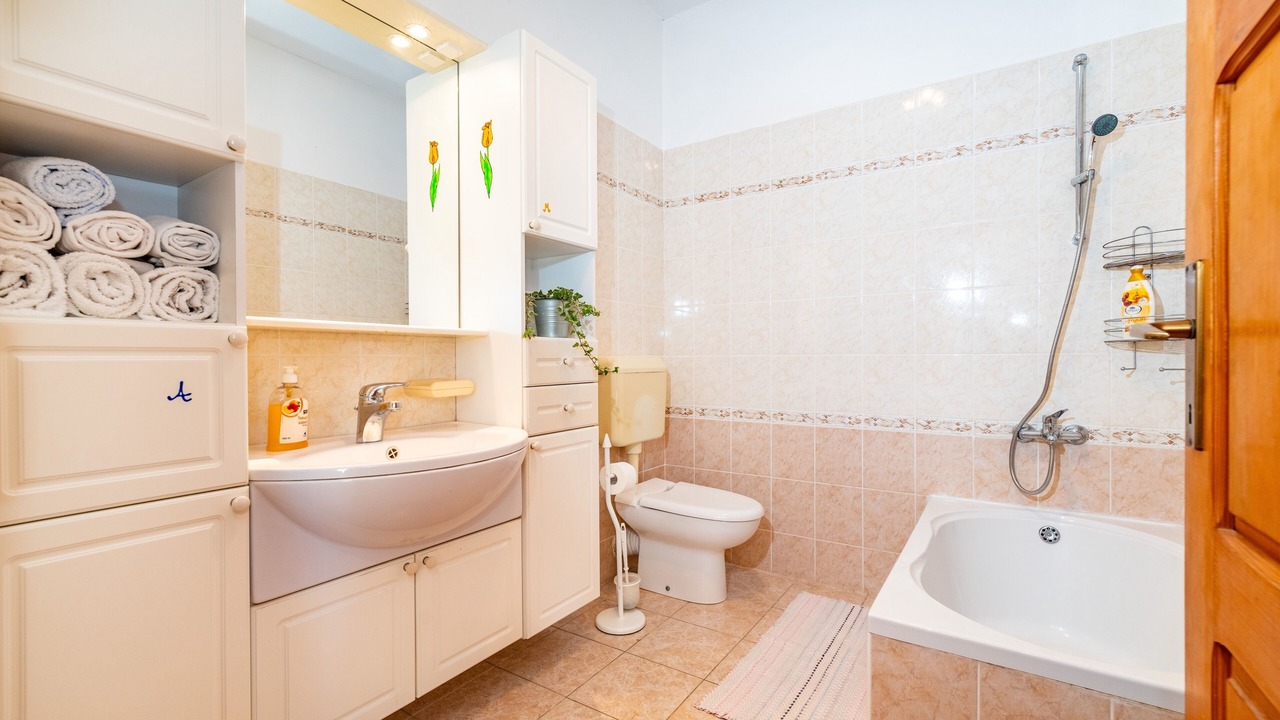 Photo of Bathroom in Mandre